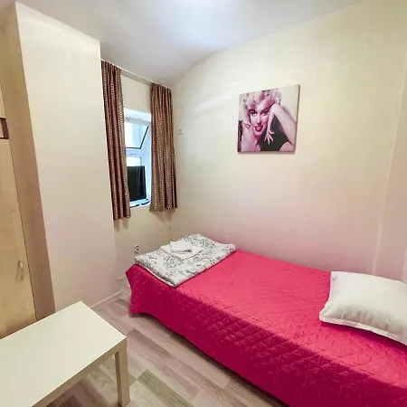 بيت ضيافة Jackie House فارنا