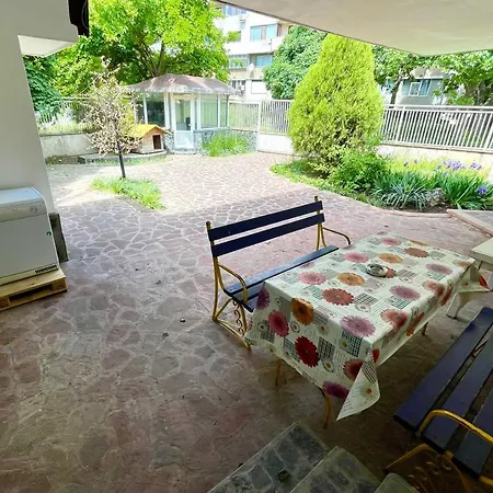 Jackie House بيت ضيافة فارنا