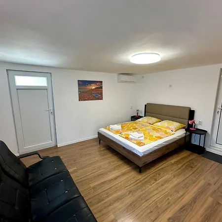 Jackie House Guest house