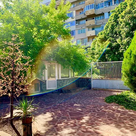 Jackie House بيت ضيافة فارنا